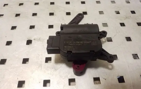 Audi TT TTS Mk2 Air flap motor/actuator 1K2907511E