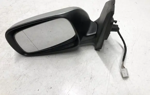 Toyota Corolla E120 E130 Front door electric wing mirror E11015829 015829 SKH7477