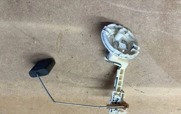 BMW 7 E38 Fuel level sensor 1182111