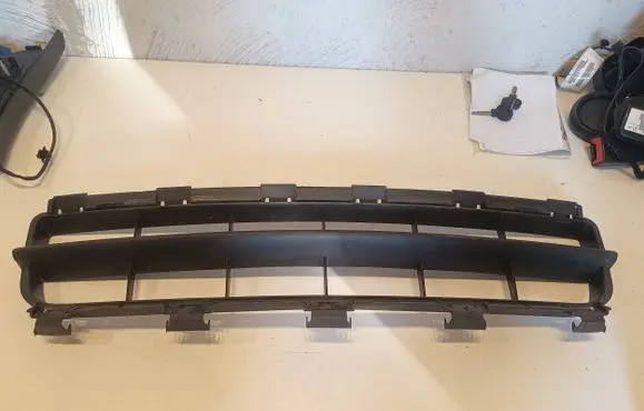 Renault Clio II Front grill 8200445992 0001018705