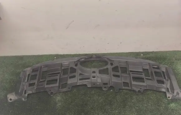 Toyota Prius (XW30) Front bumper upper radiator grill 5311147020 5311147020A1