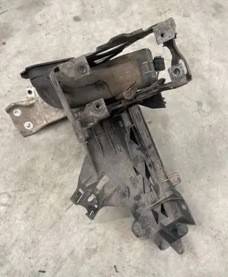BMW 5 F10 F11 Headlight/headlamp mounting bracket 7200793 11071510