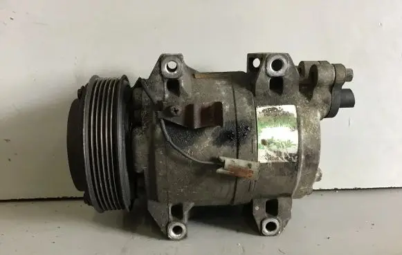 Volvo S60 Air conditioning (A/C) compressor (pump) 8708581