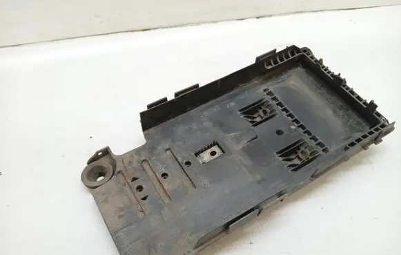 Ford Mondeo MK IV Battery tray 6G91-10723-A