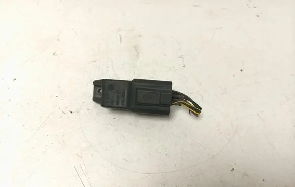 Glow plug pre-heat relay