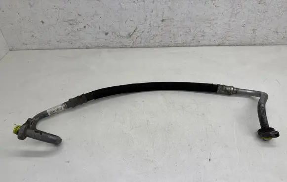 Volvo XC70 Air conditioning (A/C) pipe/hose 31250481