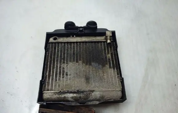 BMW 7 F01 F02 F03 F04 Engine oil radiator 7572542