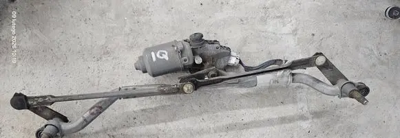 Toyota iQ Front wiper linkage and motor 1593002313 8511074020