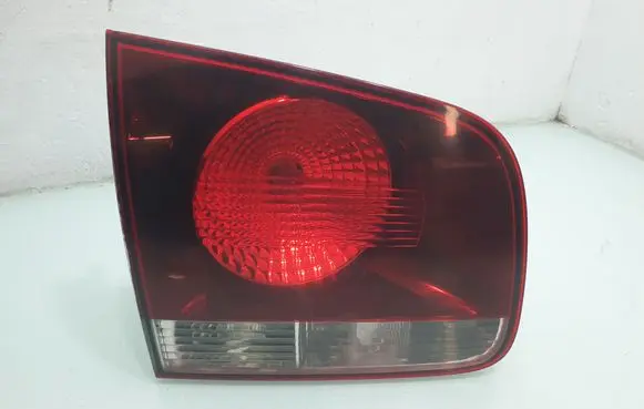 Volkswagen Touareg I Tailgate rear/tail lights