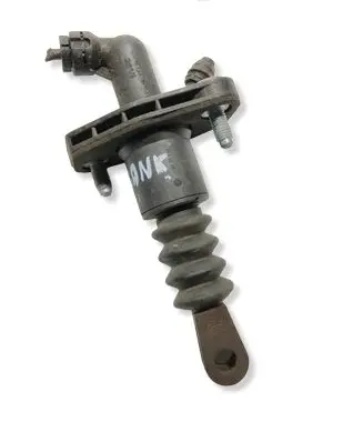 Suzuki Grand Vitara II Clutch master cylinder 2391064J00