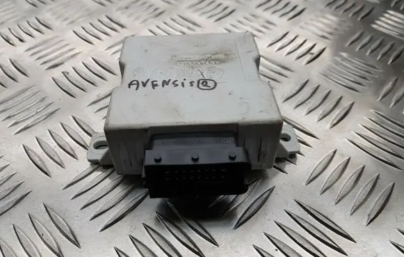 Toyota Avensis T250 Window wiper relay 150696