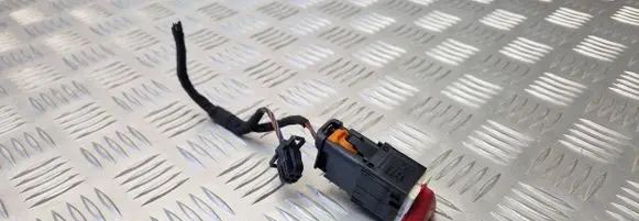Volkswagen Golf V Hazard light switch 1T0953509 P46GF30 6ERMAK