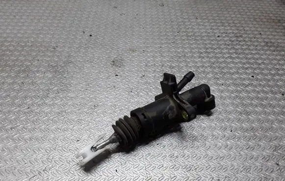 Volkswagen Transporter - Caravelle T5 Clutch master cylinder 