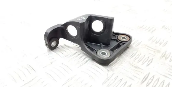 Volkswagen PASSAT B7 Gear shift cable bracket 1K0711789J