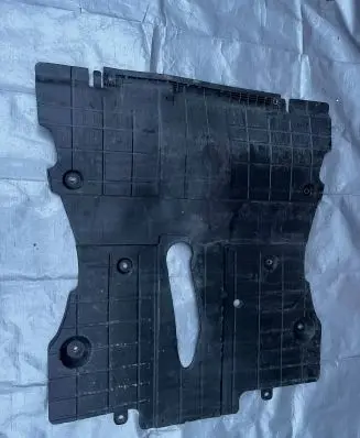 Fiat 500 Engine splash shield/under tray