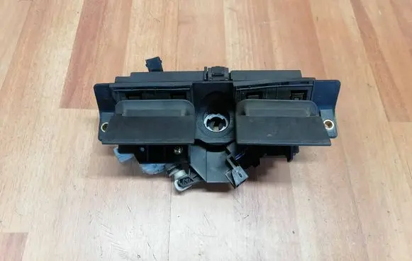 Audi A6 Allroad C5 Tailgate/trunk/boot exterior handle 4B0827565H 8D9827565H