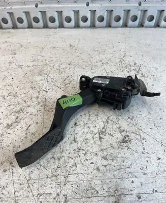Volkswagen Transporter - Caravelle T5 Accelerator throttle pedal 7H1721503 6PV00849503