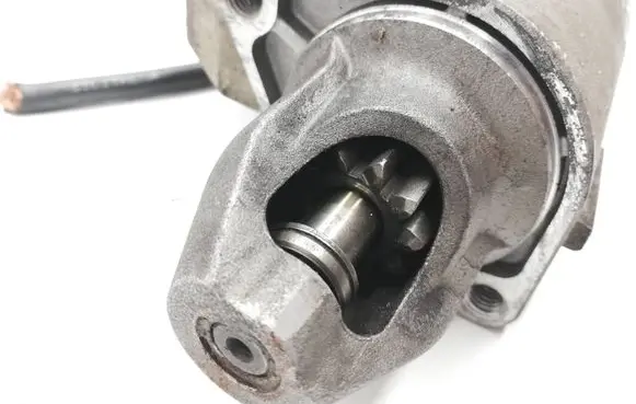 Mercedes-Benz E W211 Starter motor A0051518901