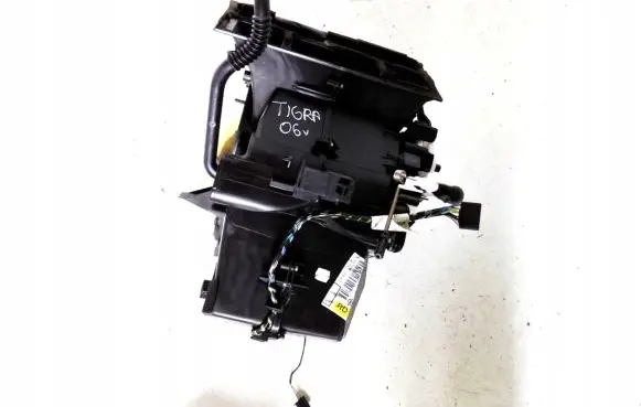 Opel Tigra B Interior heater climate box assembly 24431934