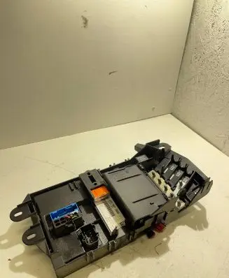 Audi A6 S6 C6 4F Fuse module 4F0907289G 4F0910289G