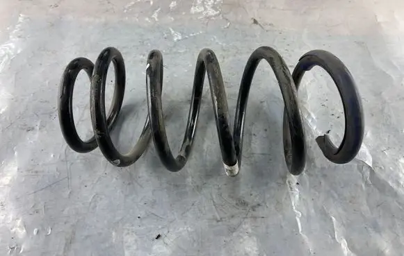 Opel Zafira B Front coil spring