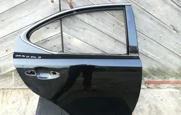 Lexus IS 220D-250-350 Rear door