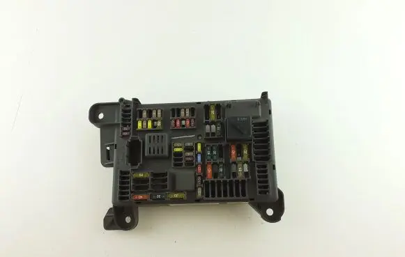 BMW X5 E70 Fuse module 693168703 518954020A