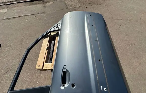 Nissan Patrol Y61 Front door H0100VB000