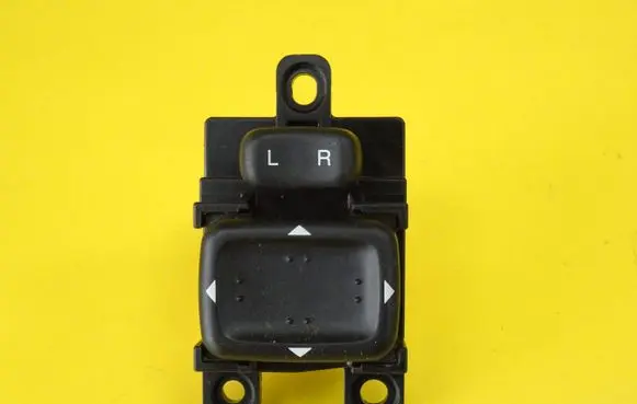 Mazda 6 Wing mirror switch 183608