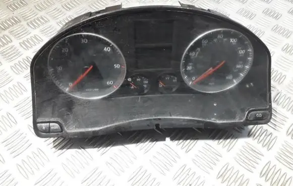 Volkswagen Golf Plus Speedometer (instrument cluster) 1K0920952J V0007000