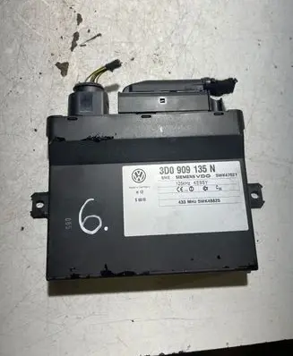 Volkswagen Touareg I Other control units/modules 3d0909135n