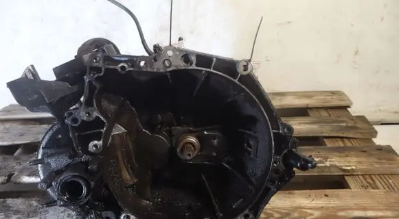 Manual 5 speed gearbox