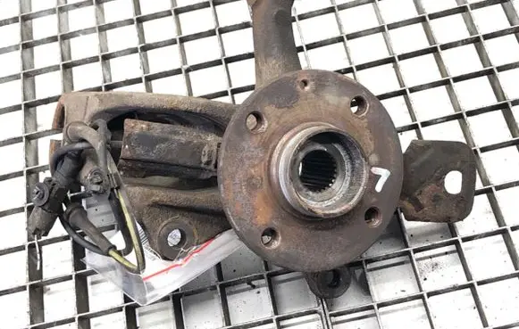 Toyota Aygo AB40 Front wheel hub spindle knuckle 