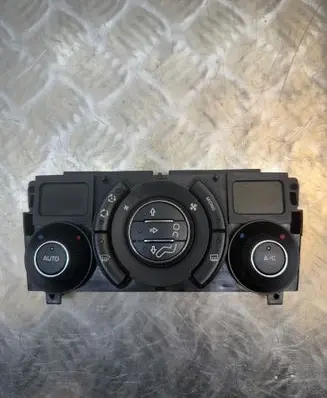 Peugeot 3008 I Climate control unit