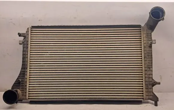 Volkswagen Caddy Intercooler radiator 1K0145803H
