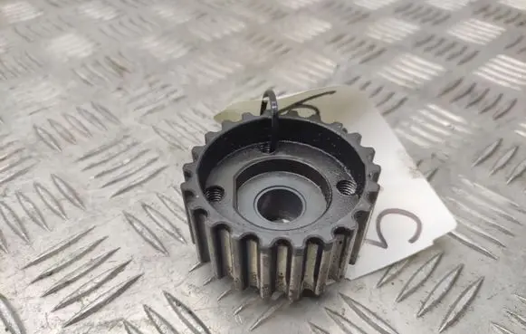 Volkswagen PASSAT B8 Crankshaft pulley 04L105263C