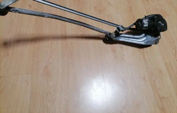 Renault Scenic I Front wiper linkage and motor
