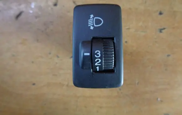 Honda Jazz Headlight level height control switch M37548