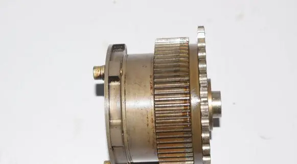 BMW 5 E60 E61 Camshaft pulley/ VANOS 