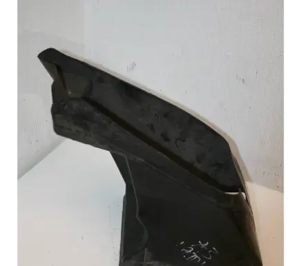Audi A3 S3 8P Intercooler air guide/duct channel 8L0117339