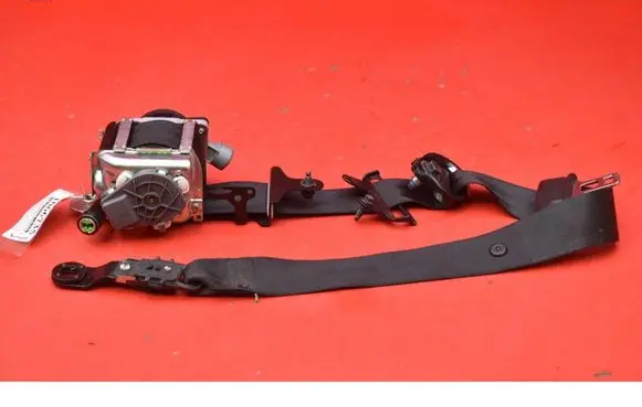 Volvo V60 Front seatbelt 39818841