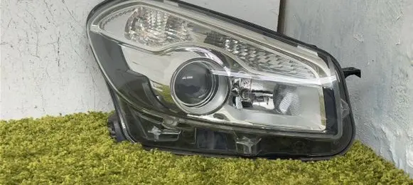 Nissan Qashqai Headlight/headlamp 26010br00b
