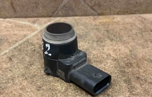 Mercedes-Benz E C207 W207 Parking PDC sensor A2125420018