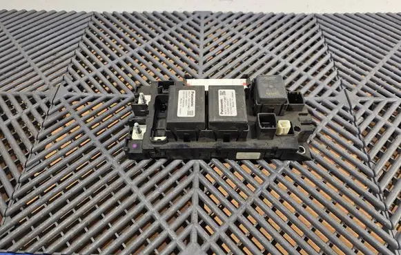 Toyota Prius (XW30) Fuse module G92Z147020 9979