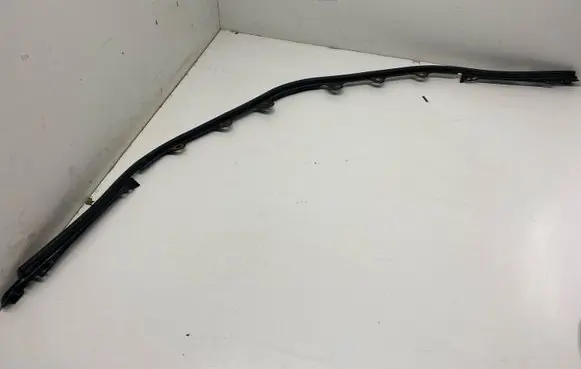 BMW 1 E81 E87 Engine compartment rubber 8045444