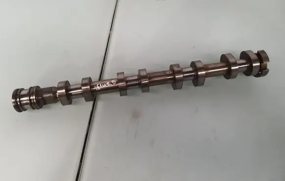 BMW 7 F01 F02 F03 F04 Camshaft 7568202 11317568202