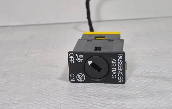 Skoda Octavia Mk3 (5E) Passenger airbag on/off switch 5C5919237