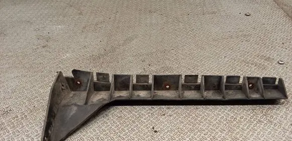 Rear bumper mounting bracket