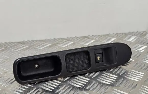Peugeot 207 Electric window control switch 96548606