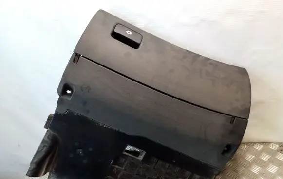 Audi A6 S6 C5 4B Glove box